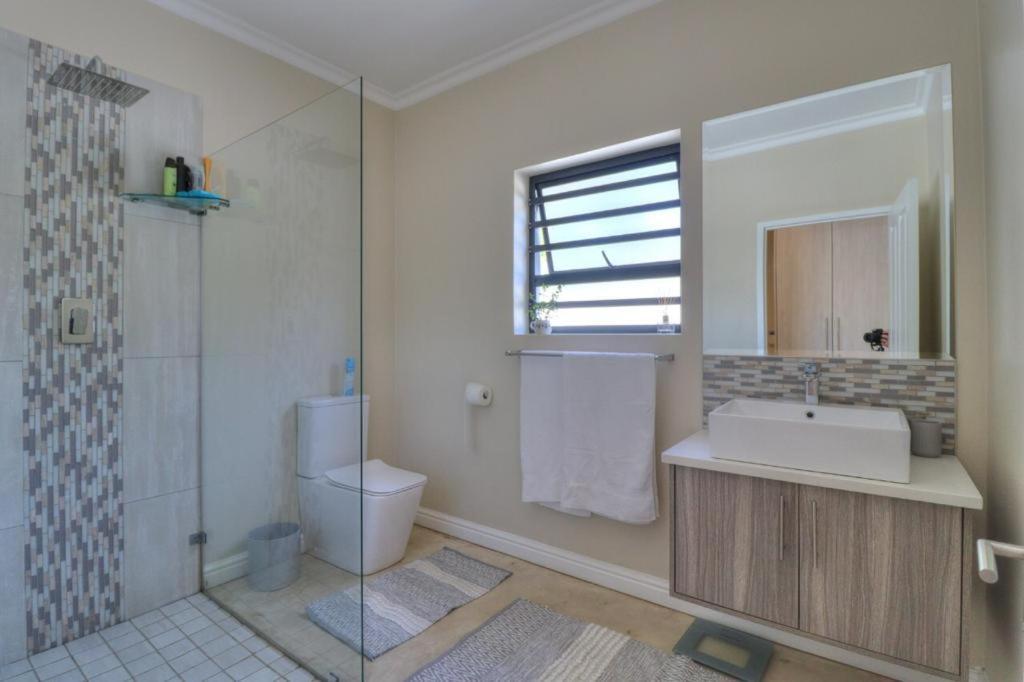 7 Wilde Olyf Street Apartment Рибек-Кастел Екстериор снимка